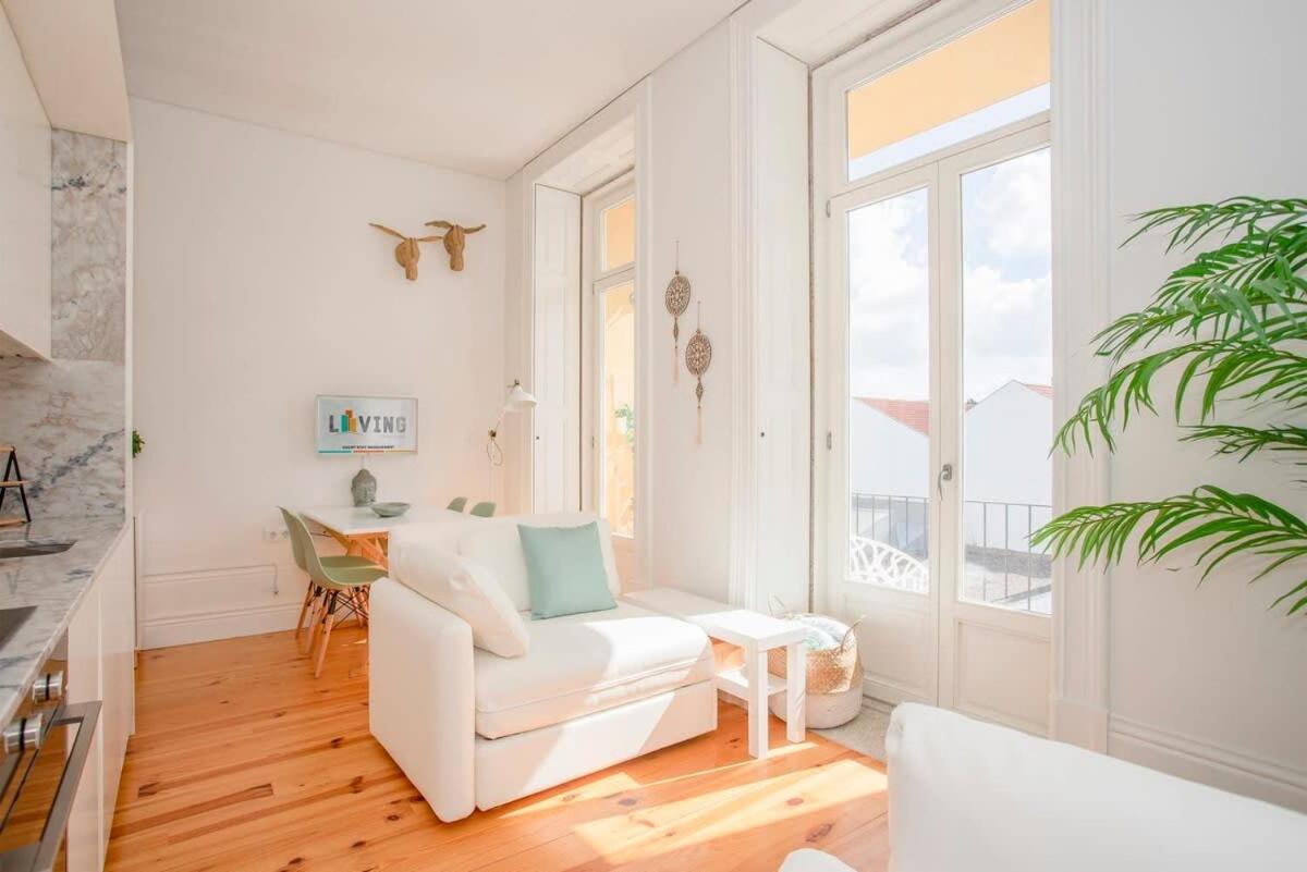 Liiiving In Porto - Downtown Balcony Studio ภายนอก รูปภาพ
